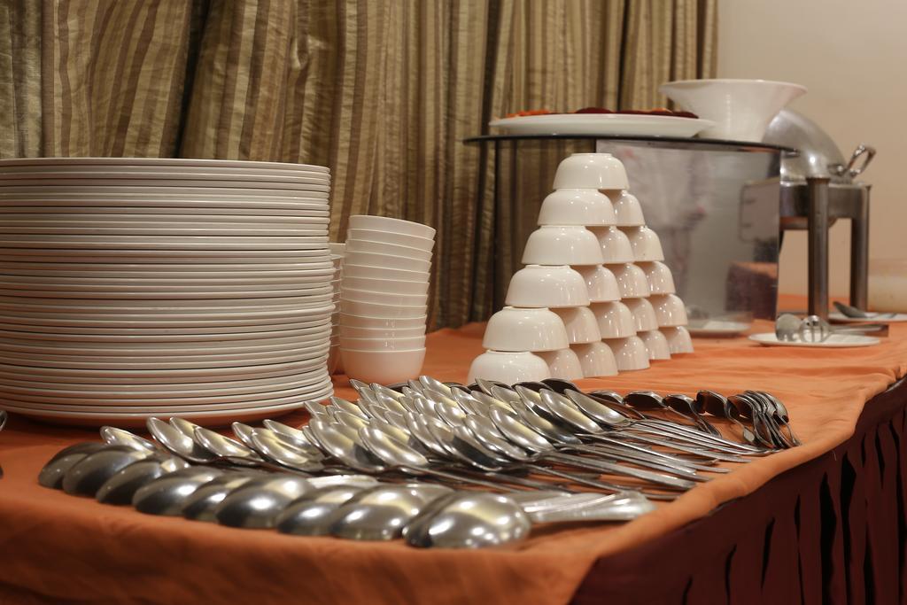 Hotel Silver Inn Mumbai Exterior photo